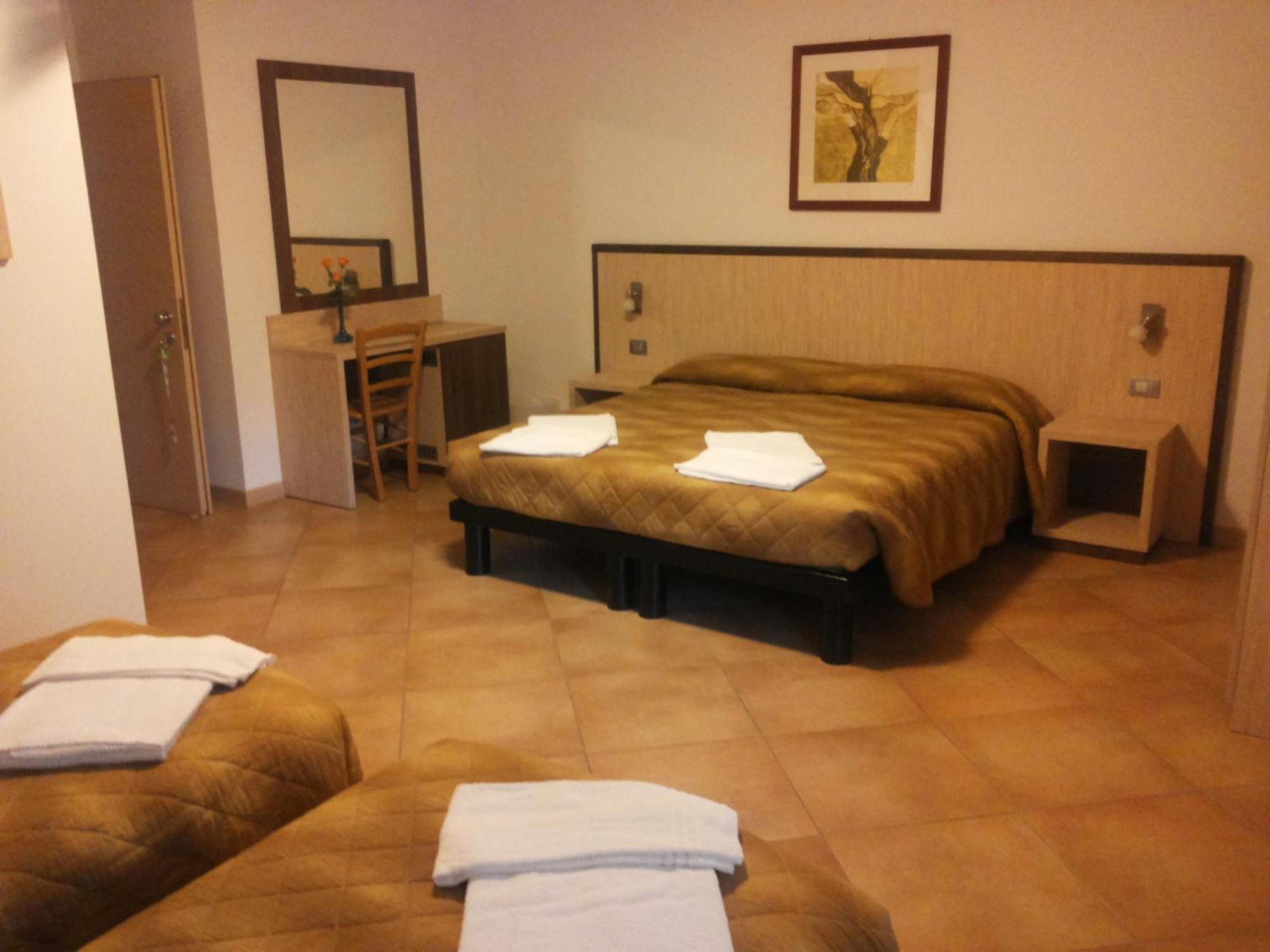 Agritur Arcosole B&B Camping الغرفة الصورة
